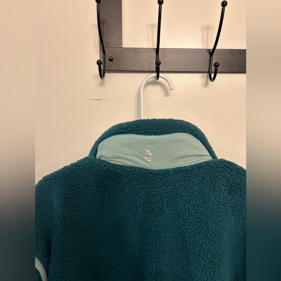 NWOT Free People Movement Courtside Faux Shearling Jacket in Botanical Combo - Picture 12 of 12